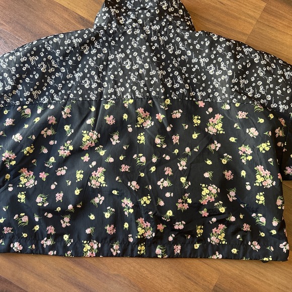 Aeropostale Long Sleeve Full Zip‎ Floral Crop Windbreaker Jacket Size S - Picture 5 of 5